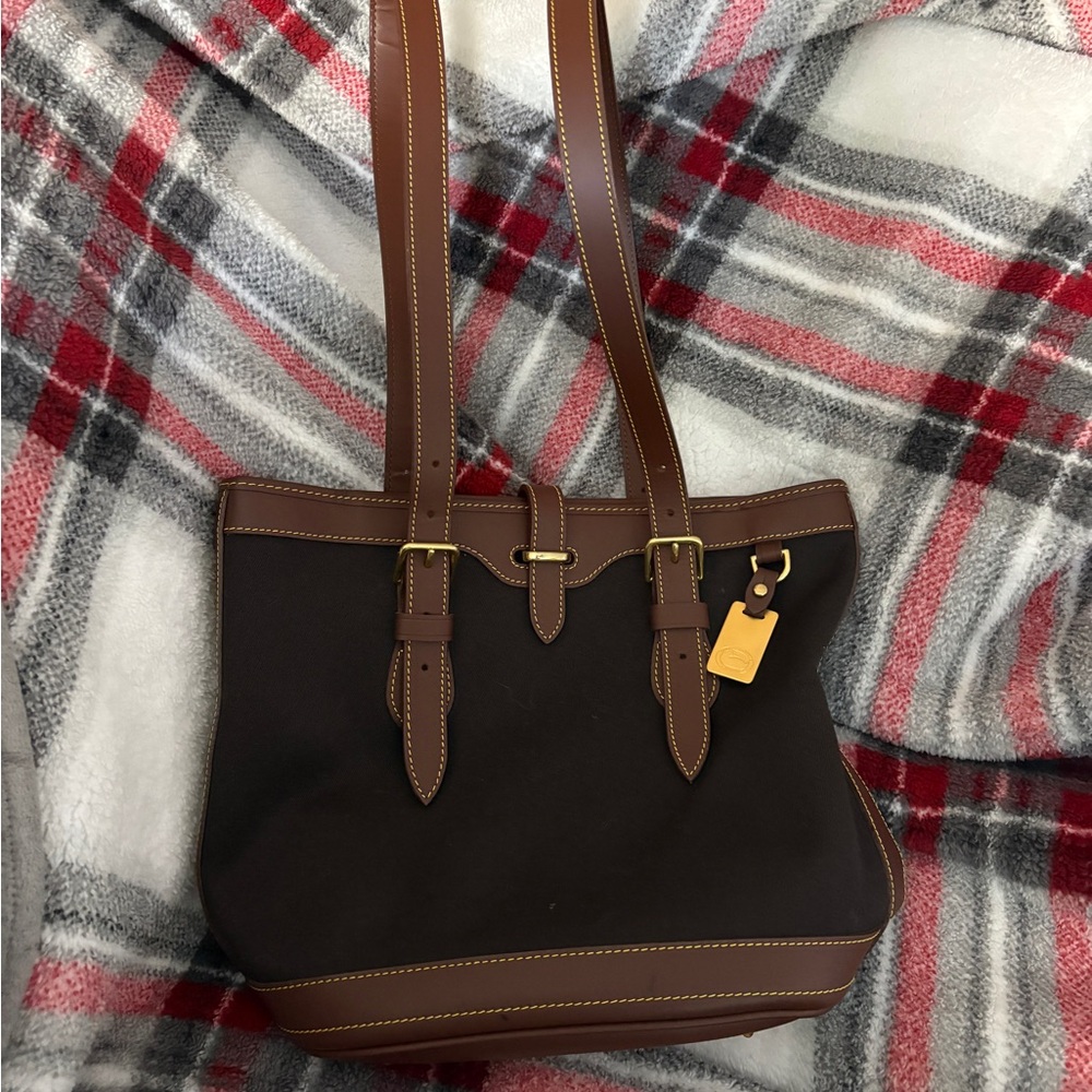 Dooney and Bourke Black and Brown Double Handle Satchel 🤎🖤